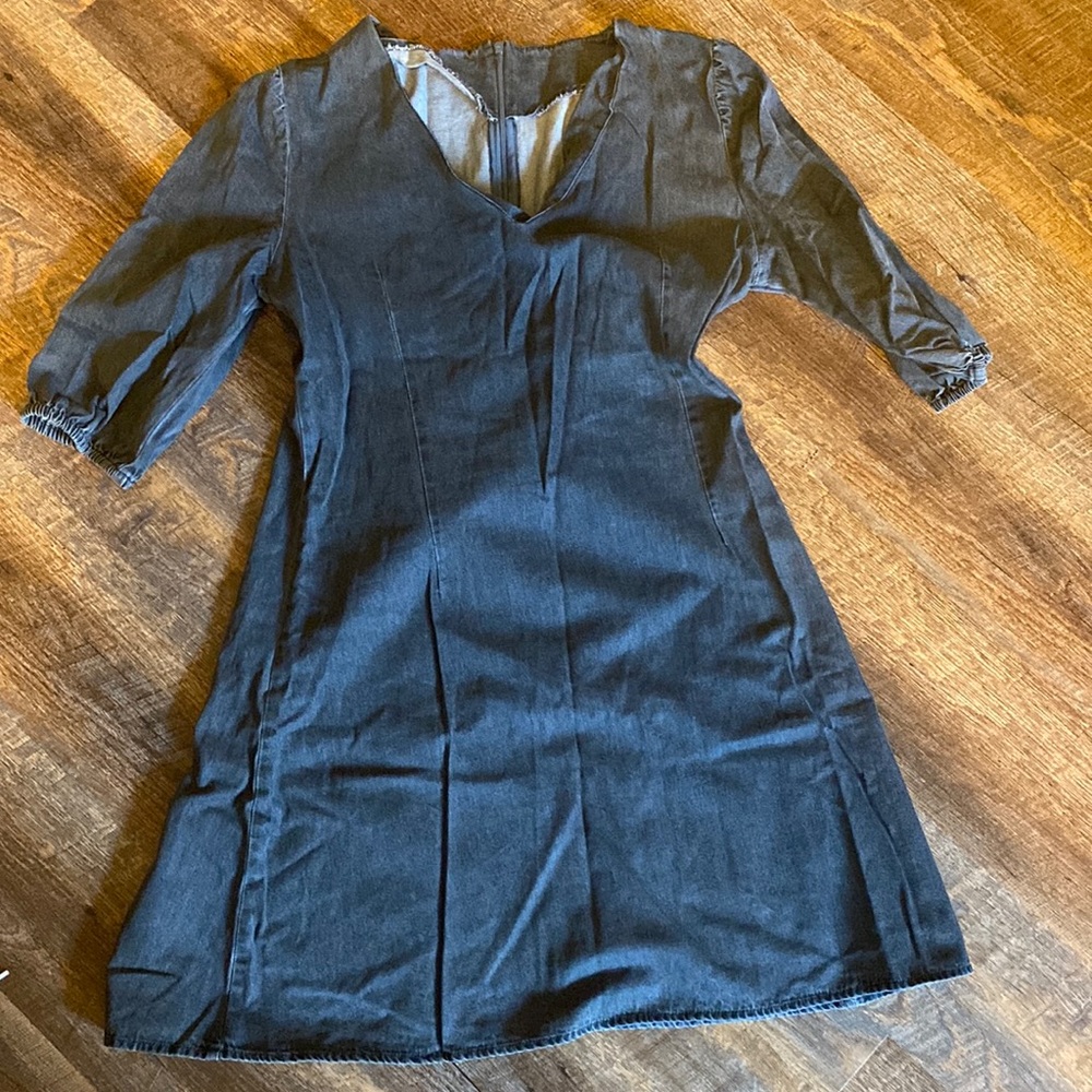 Grey dress.  3/4 sleeve.  Brand unknown